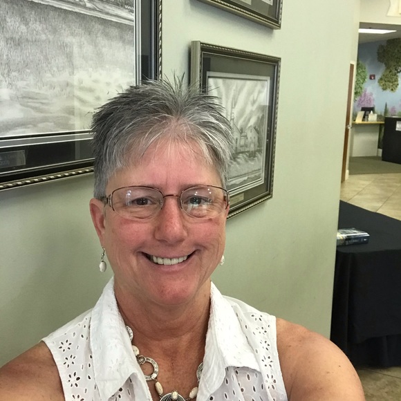 Meet your Posh Ambassador II - Picture 2 of 16